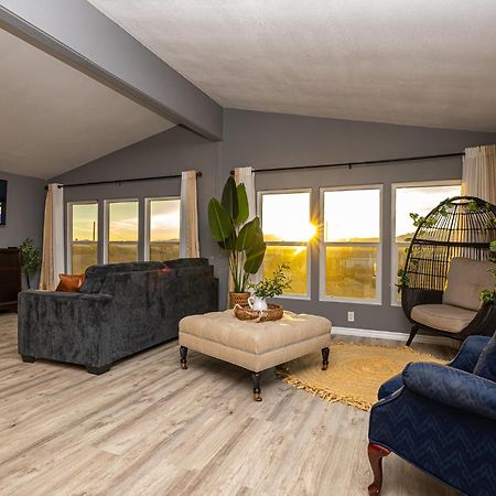 Magnificent & Tranquil Home, Mountain Views , 8 Mins To Casinos & River, Fire Pit, Bbq Bullhead City Εξωτερικό φωτογραφία