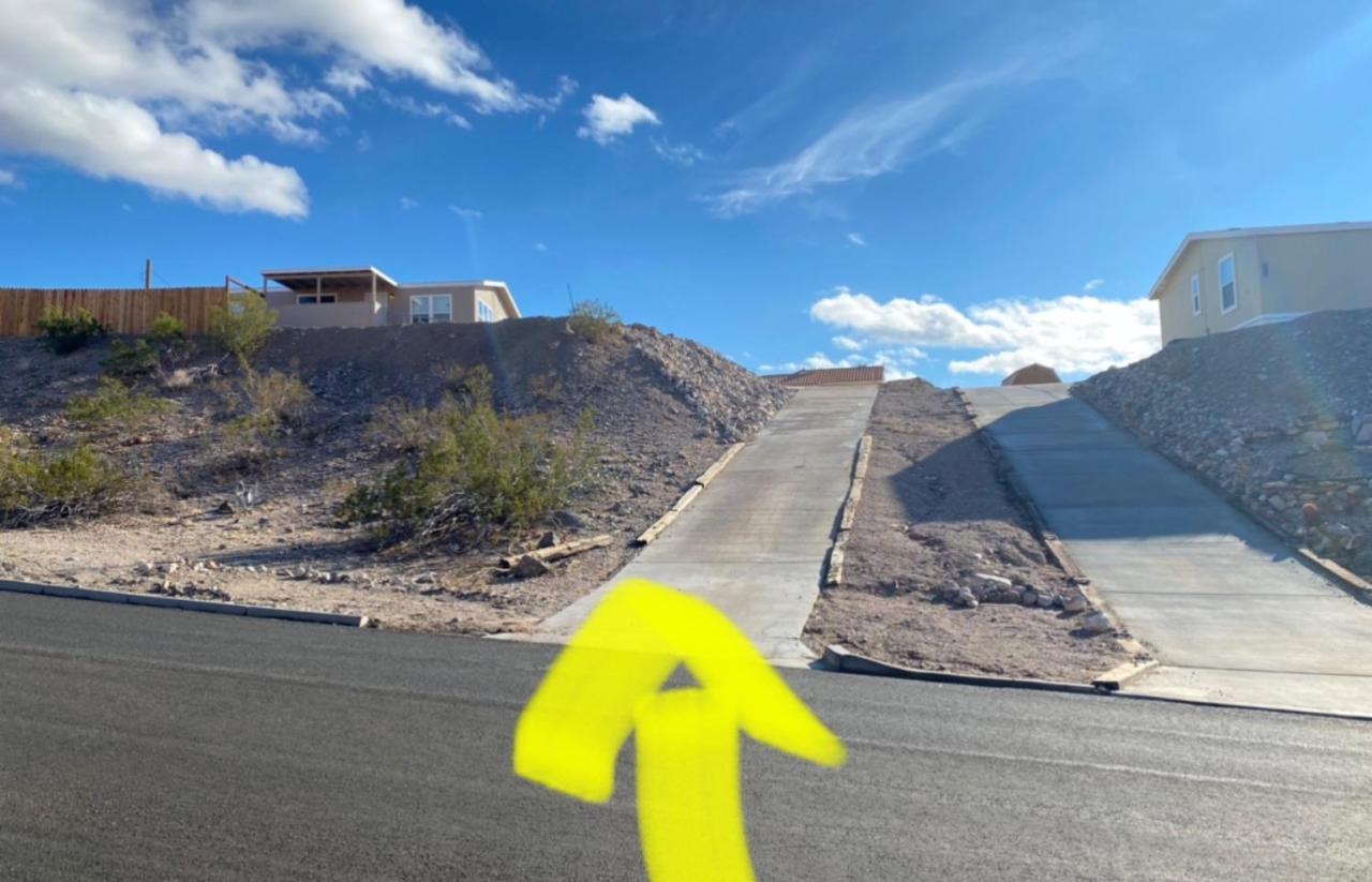 Magnificent & Tranquil Home, Mountain Views , 8 Mins To Casinos & River, Fire Pit, Bbq Bullhead City Εξωτερικό φωτογραφία