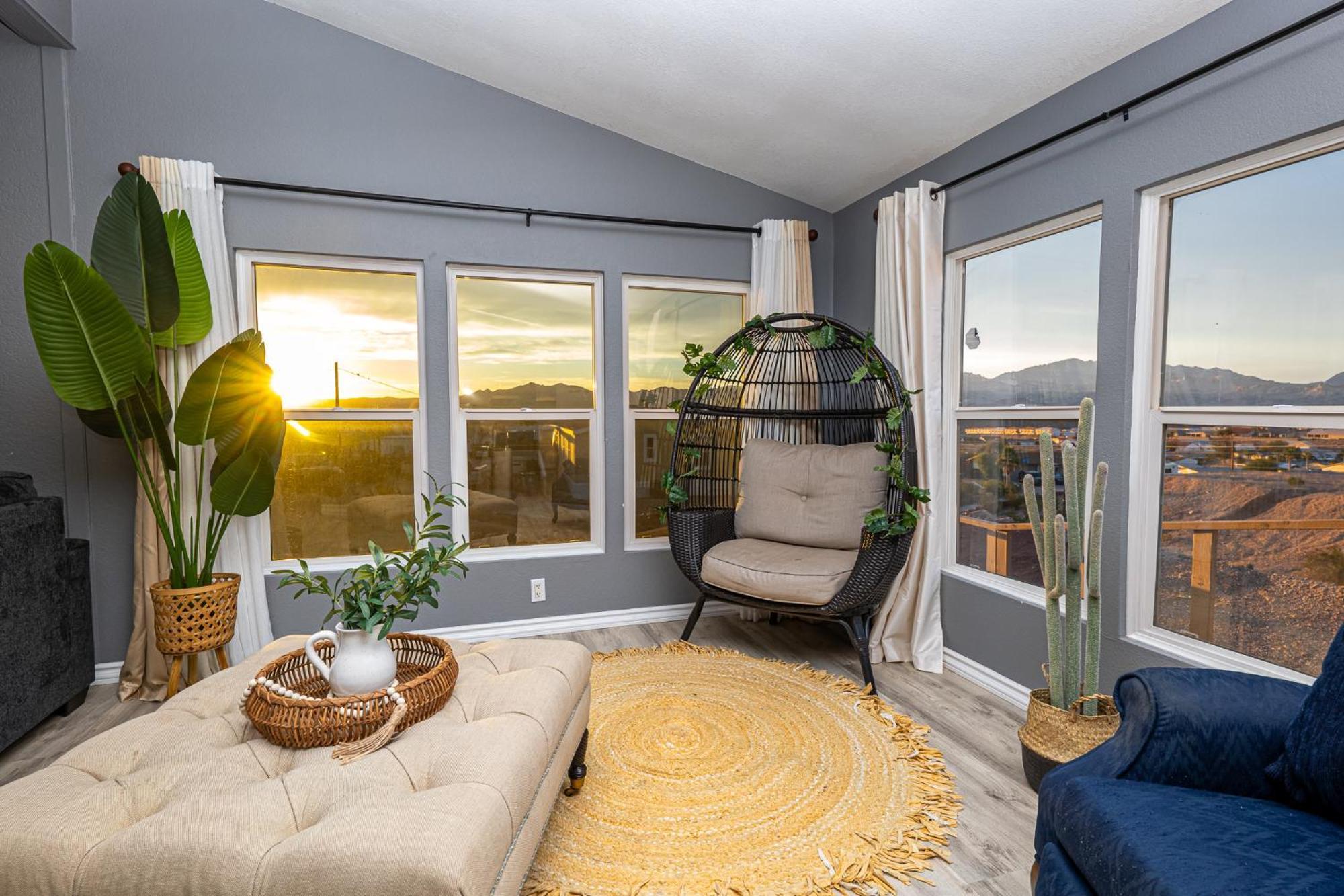 Magnificent & Tranquil Home, Mountain Views , 8 Mins To Casinos & River, Fire Pit, Bbq Bullhead City Εξωτερικό φωτογραφία